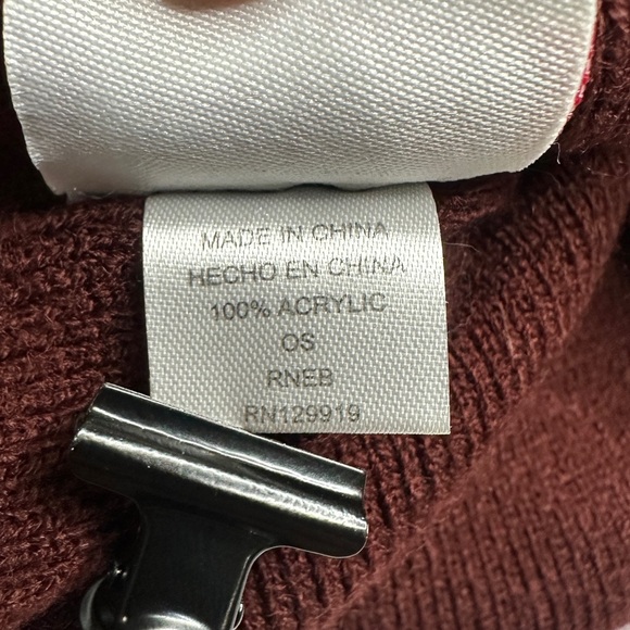 EUD Levi's Burgundy Knit Beanie ONE SIZE (RN 129919) - Picture 6 of 8